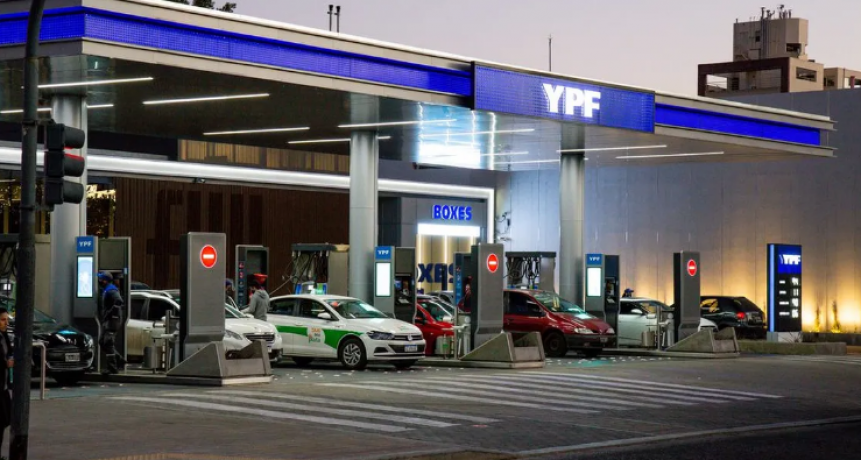Despu&eacute;s de las elecciones, YPF aument&oacute; sus combustibles