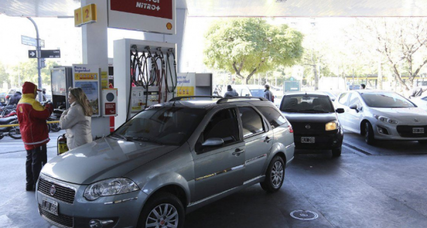 El Gobierno lanz&oacute; un ultim&aacute;tum a las petroleras por la escasez de combustible