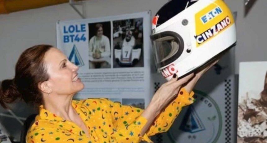 La emoci&oacute;n de Cora Reutemann por el homenaje de Colapinto al "Lole"
