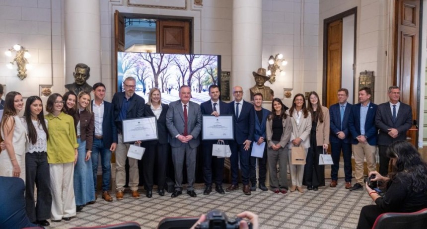 La Legislatura premi&oacute; ideas para recuperar Plaza Italia como espacio p&uacute;blico
