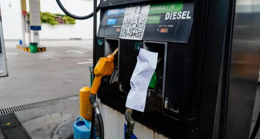 El gasoil premium aument&oacute; un 100% en nueve meses y crece la brecha con la nafta