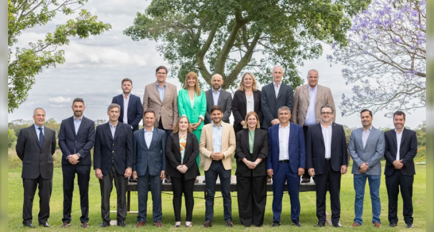 Pullaro present&oacute; oficialmente al gabinete que lo acompa&ntilde;ar&aacute; desde el 10 de diciembre