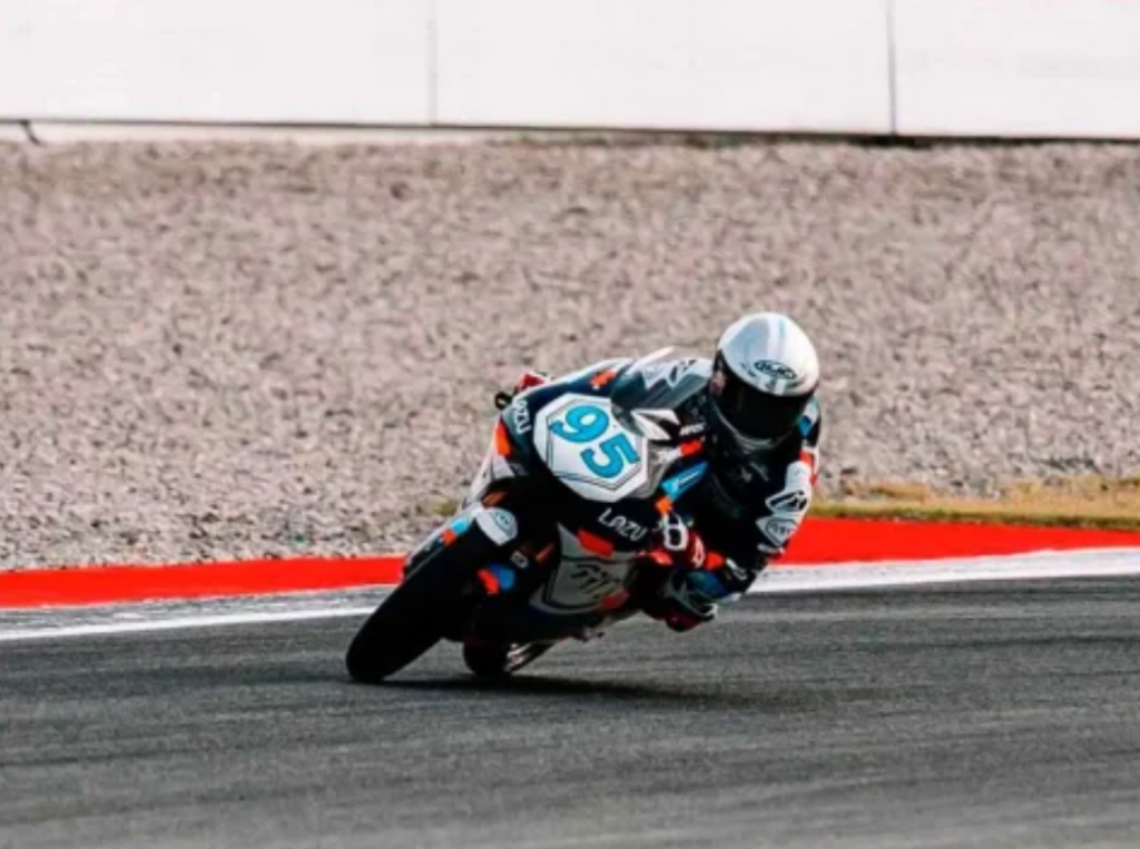 Morelli terminó 11° en el GP de Portugal y sumó unos valiosos puntos en Moto 3