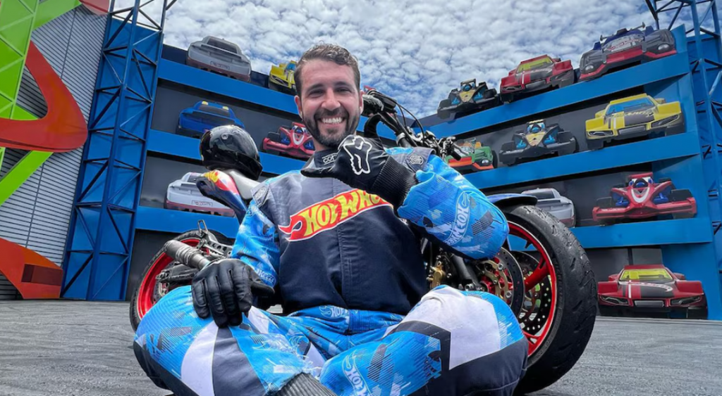 Tragedia en el motociclismo: murió un piloto en un show de acrobacias tras impactar contra una rampa 