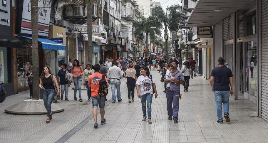 Los negocios de la peatonal trabajar&aacute;n con normalidad en el fin de semana largo
