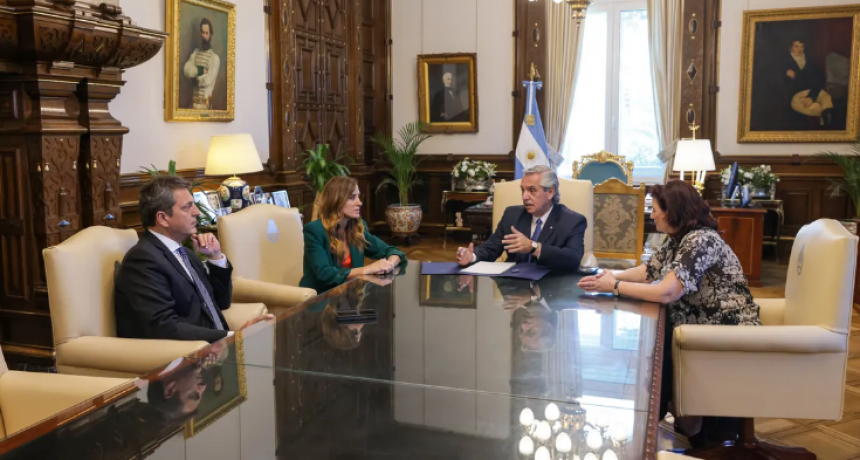 Oficial: habr&aacute; un bono de fin de a&ntilde;o para trabajadores privados y beneficiarios de Potenciar Trabajo