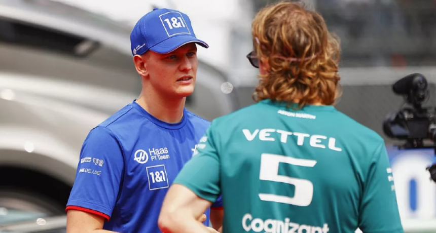Vettel: "Ojal&aacute; Schumacher pueda volver a correr en F&oacute;rmula 1"