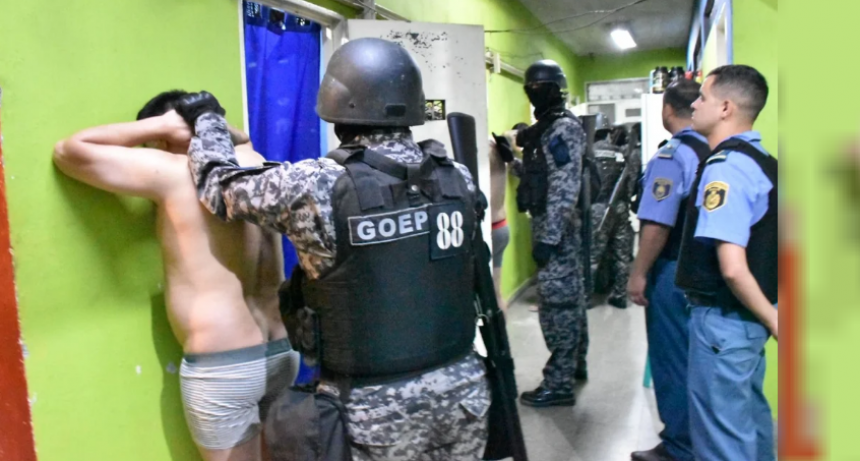 Pullaro mand&oacute; a aislar a narcos y sicarios dentro de las c&aacute;rceles