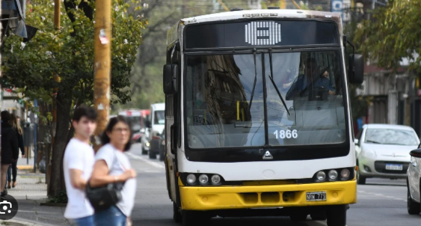 Colectivos: se levanta la restricci&oacute;n nocturna en Santa Fe