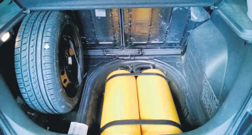 Suba de combustibles: cu&aacute;nto cuesta instalar un tubo de GNC en un auto